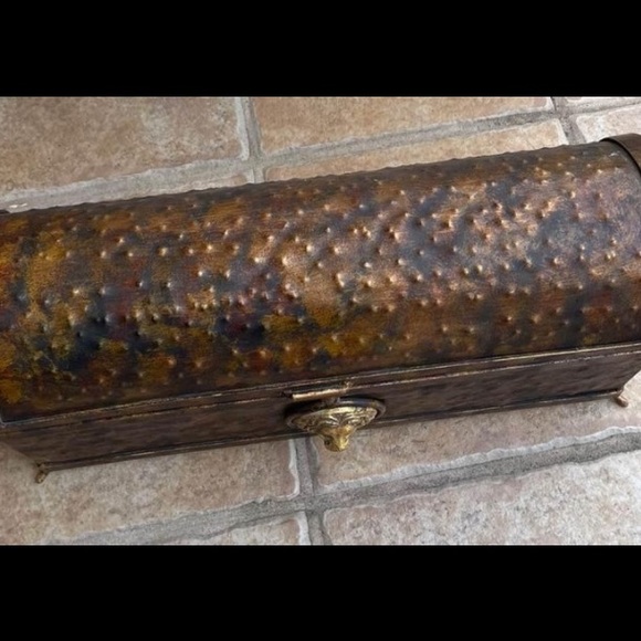 Jose Torres rectangular metal decorative box - Picture 4 of 14